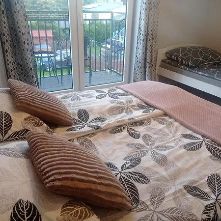 Amber Ostrowo (Puck)