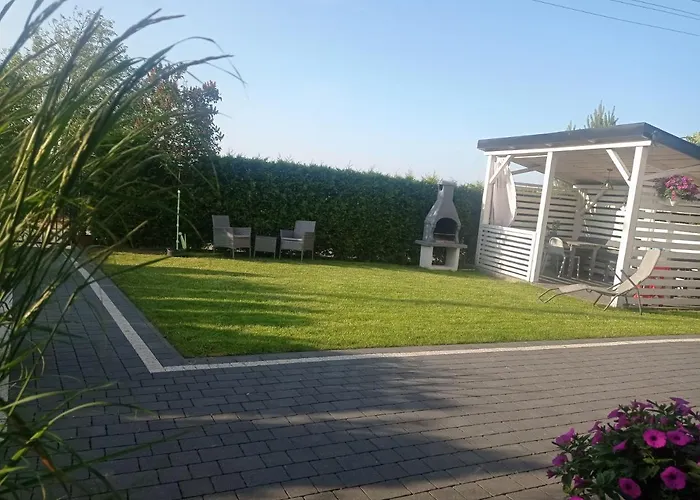 Amber Ostrowo (Puck)