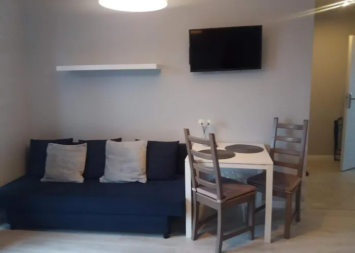 Amber Ostrowo (Puck)